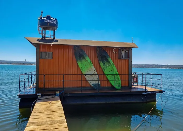 House Boat \
