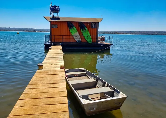 House Boat \