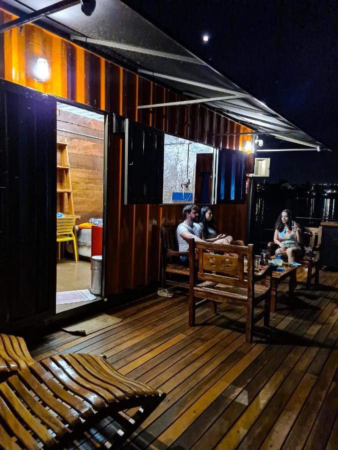 House Boat 